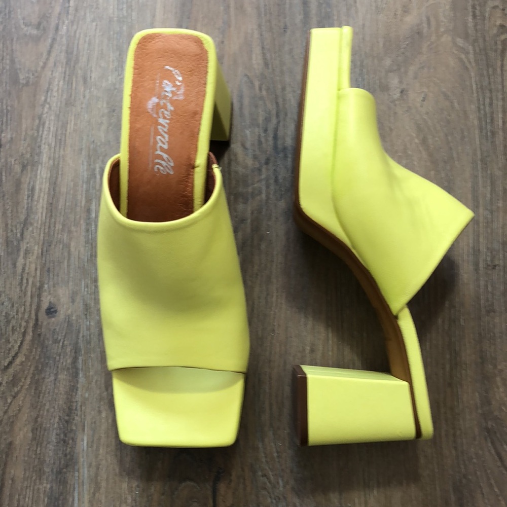 Lemon Yellow Women's Block Heel Mules